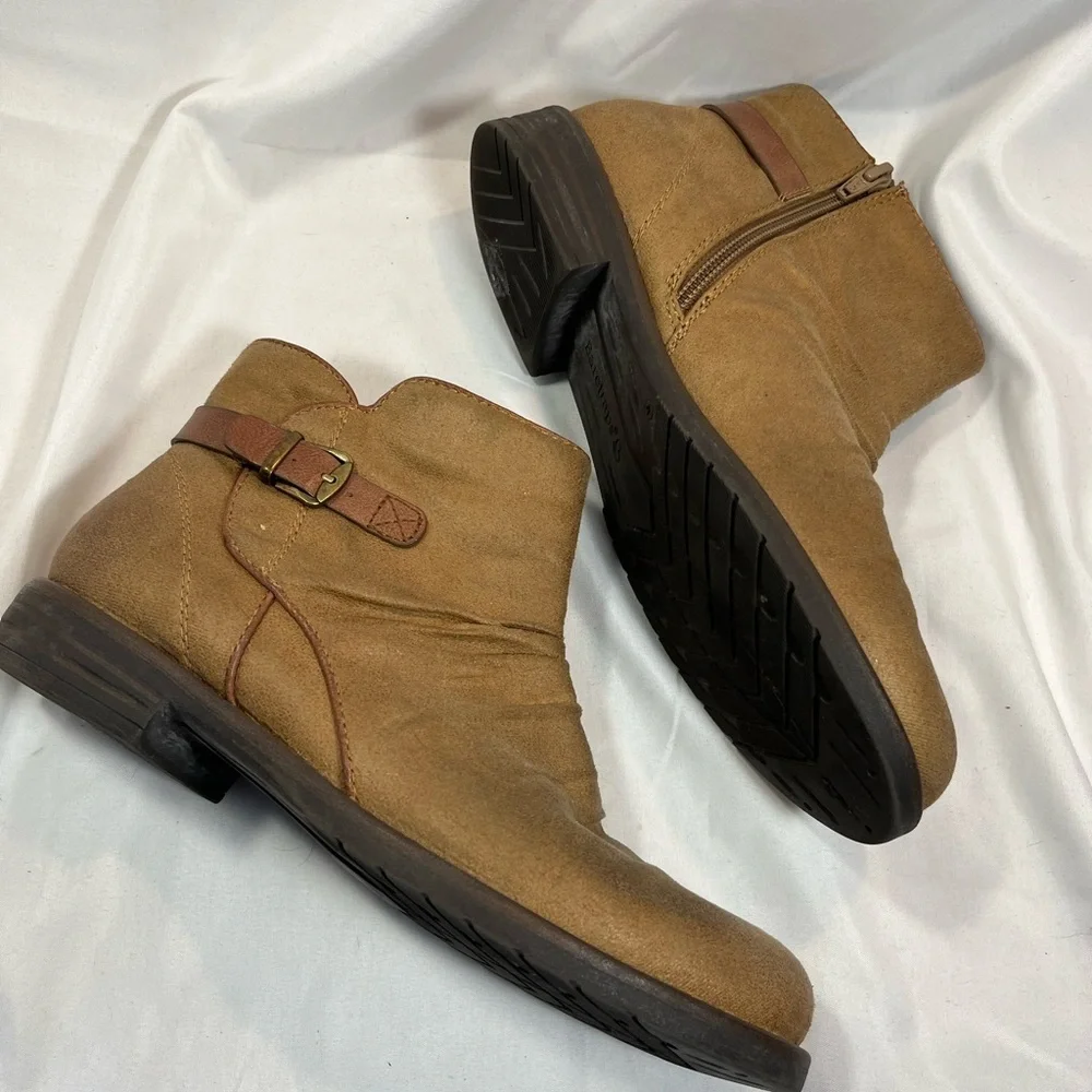 Baretraps Brown “Callahan” Booties